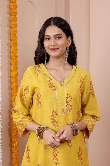 Mustard Sanganeri Chanderi Silk Women Long Kurta Long Sleeves WLKLS252C108