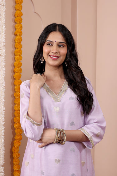 Lilac Jaquard Buta Banarasi Silk Women Long Kurta Long Sleeves WLKLS252C105