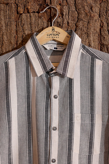 Black Stripes Cotton Linen Men Shirt Half Sleeves MSHHS253C6