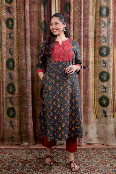 Green Hand Embroidery Dhabu Cotton Women Long Kurta Long Sleeves WLKLS252C147