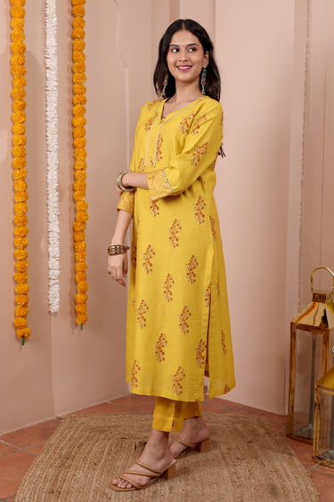 Mustard Hand Dyed Cotton Satin Women Ankle Pant WAKPT252C38