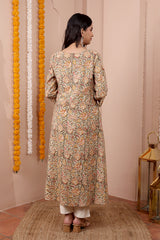 Beige women kurta behind look 