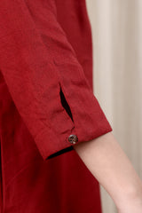 close up look of long sleeves kurta 