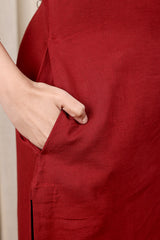 pocket close up look for women maroon kurta