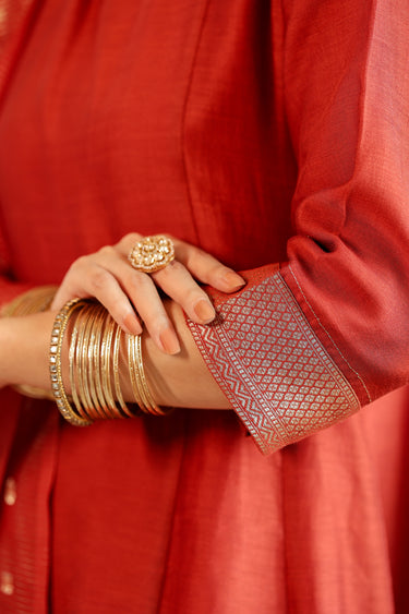 women Long Sleeves kurta red