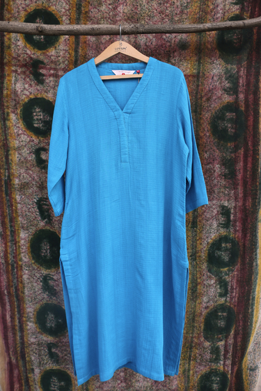 Turquoise Dyed Cotton Double Cloth Women Long Kurta