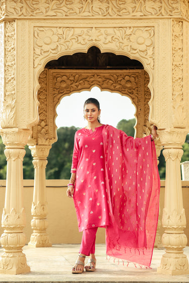 Fuchsia Pink Jaquard Buta Banarasi Silk Women Long Kurta Long Sleeves WLKLS252C119