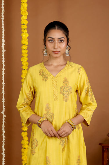 Citrus Gold Sanganeri Rib Chanderi Silk Women Long Kurta