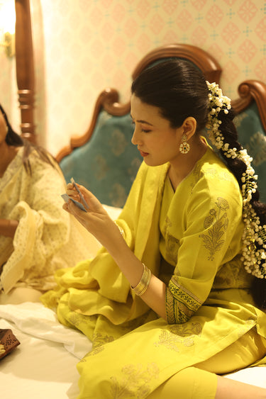 Olive Yellow Sanganeri Chanderi Silk Women Long Kurta Long Sleeves WLKLS252C116