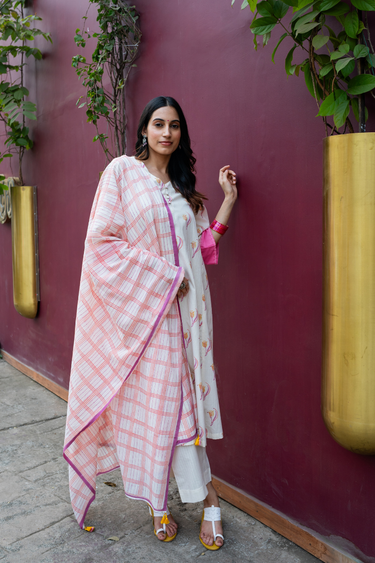 Pink Sanganeri Cotton Dooby Women Long Kurta Long Sleeves WLKLS01268