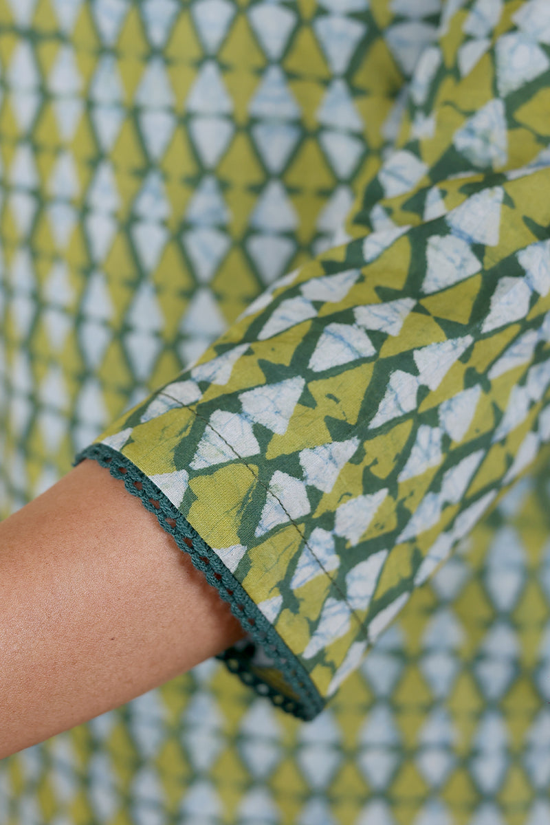 Green Dhabu Cotton Women Medium Kurta Long Sleeves (WMKLS052318) - Cotton Cottage (5)